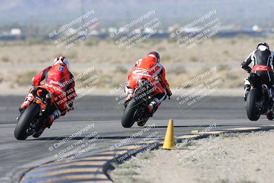 media/Dec-01-2025-Moto Forza (Mon) [[2daa91e15f]]/1-Advanced Group/Session 2 Turn 11 Backside/